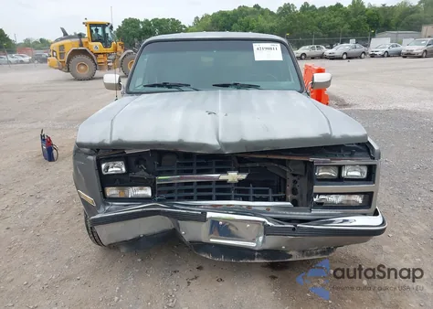 1990 Chevrolet Suburban R1500 z USA, uszkodzony, nr VIN 1GNER16K6LF150973